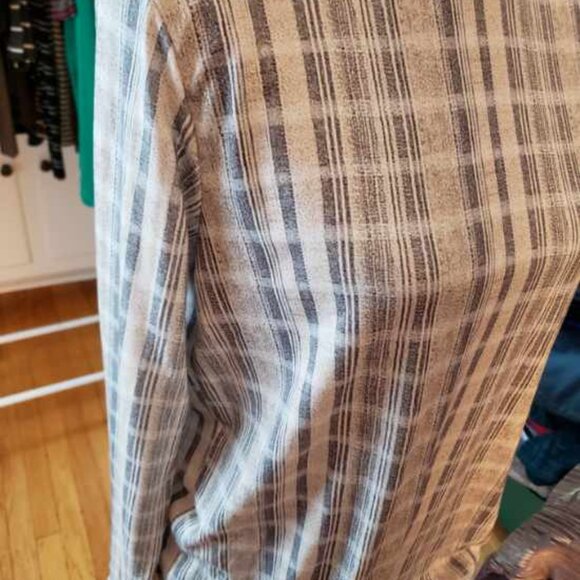 Exclusive Long sleeved Top - Picture 2 of 5